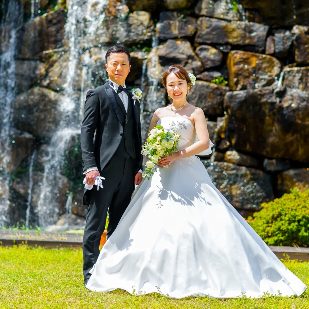 岡山国際ホテル写真室での洋装婚礼写真